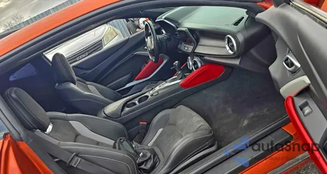 2023 Chevrolet Camaro Lt1 z USA, uszkodzony, nr VIN 1G1FE1R7XP0143705